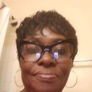 Meet your Posher, Joann